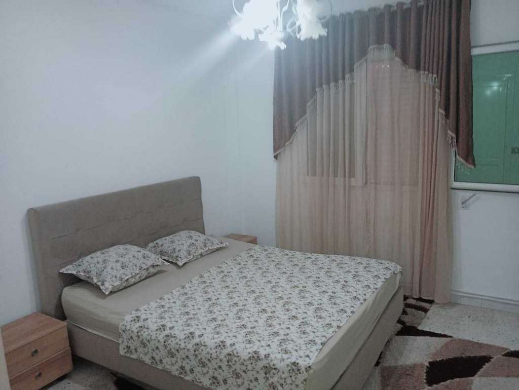 شقق مفروش آخر طراز في تونس العاصمة شارع لحبيب برقيب او العوينة