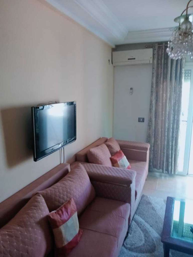 شقق مفروش آخر طراز في تونس العاصمة شارع لحبيب برقيب او العوينة