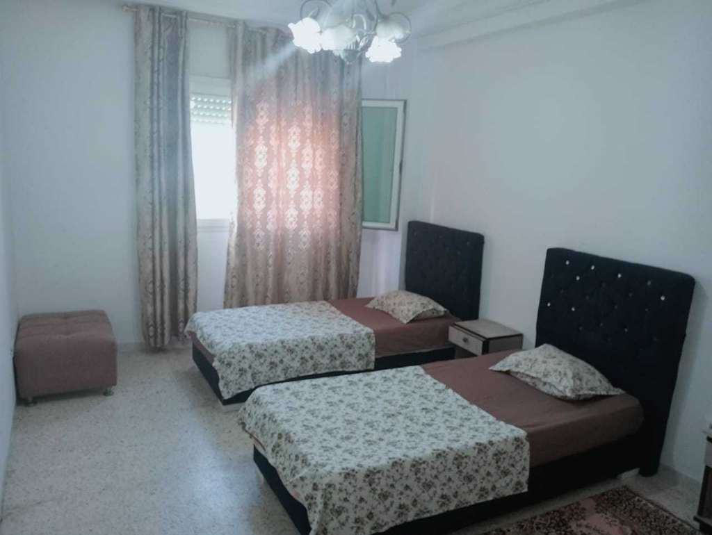 شقق مفروش آخر طراز في تونس العاصمة شارع لحبيب برقيب او العوينة