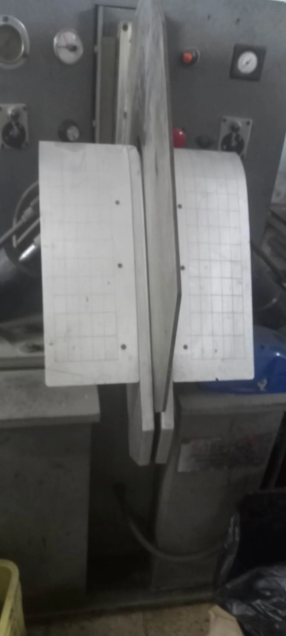 Atelier maroquinerie / chaussure complet à vendre – machines professionnelles (ATOM, PFAFF)