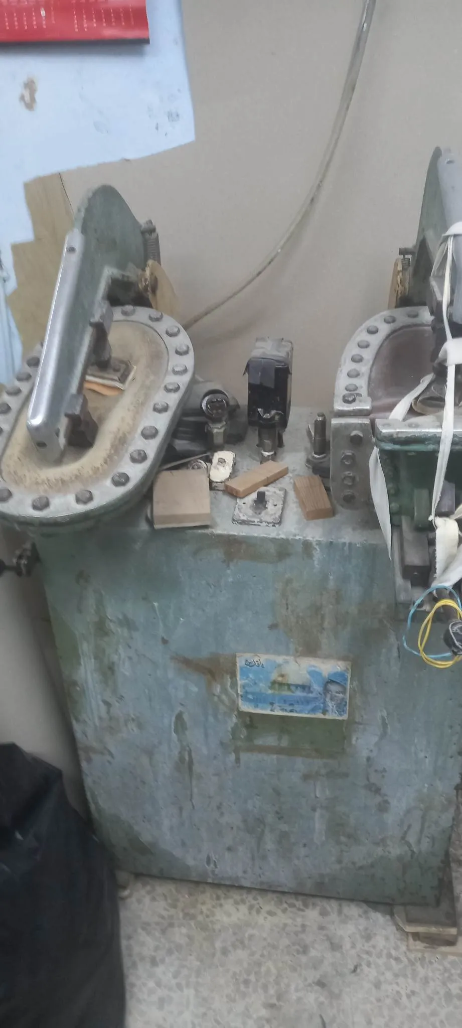 Atelier maroquinerie / chaussure complet à vendre – machines professionnelles (ATOM, PFAFF)