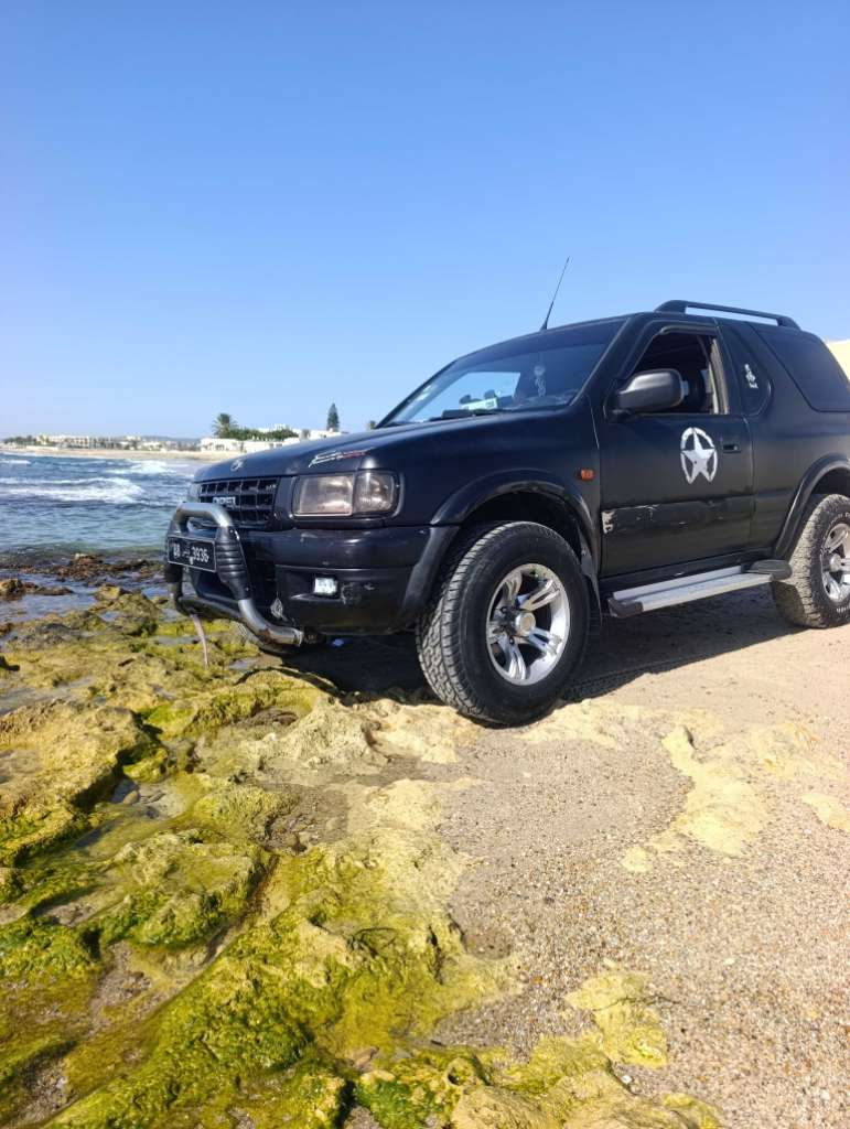 A vendre Opel frontera 4*4 moteur Isuzu tout neuf