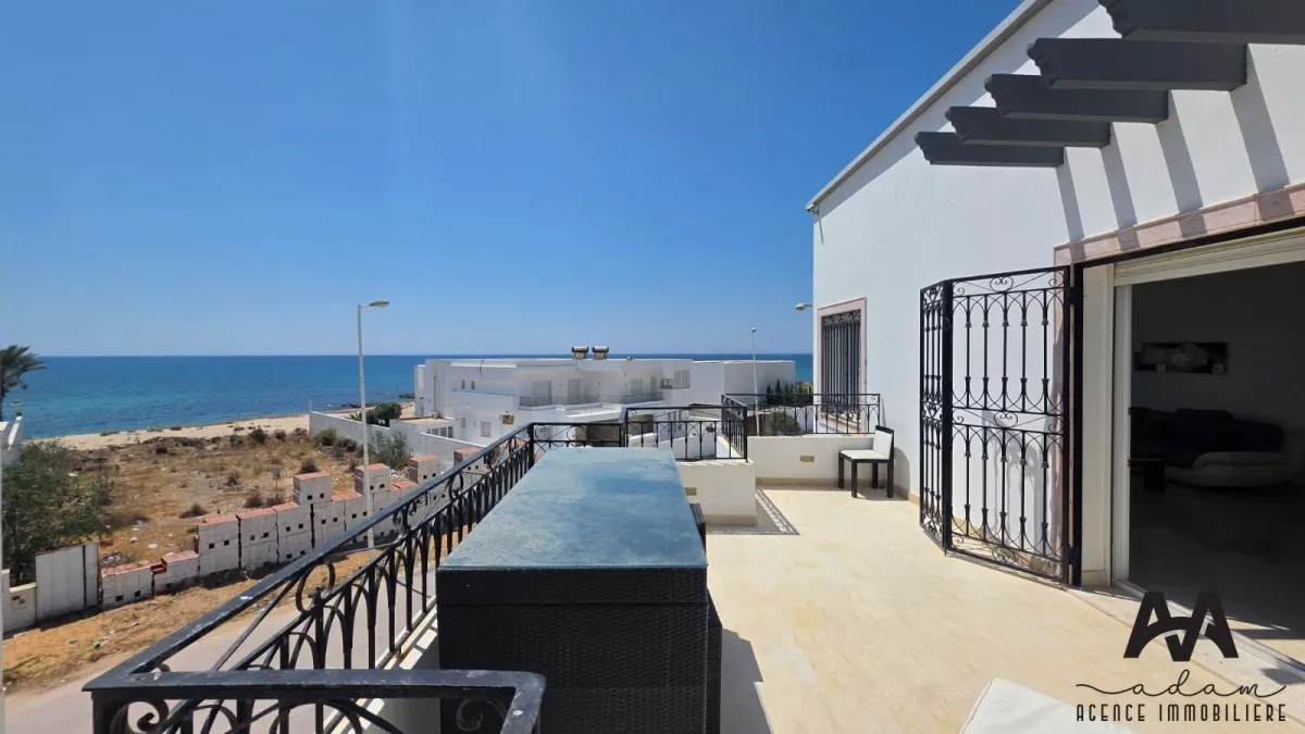 Villa de Style Américain avec Appartement Indépendant et Vue Mer
