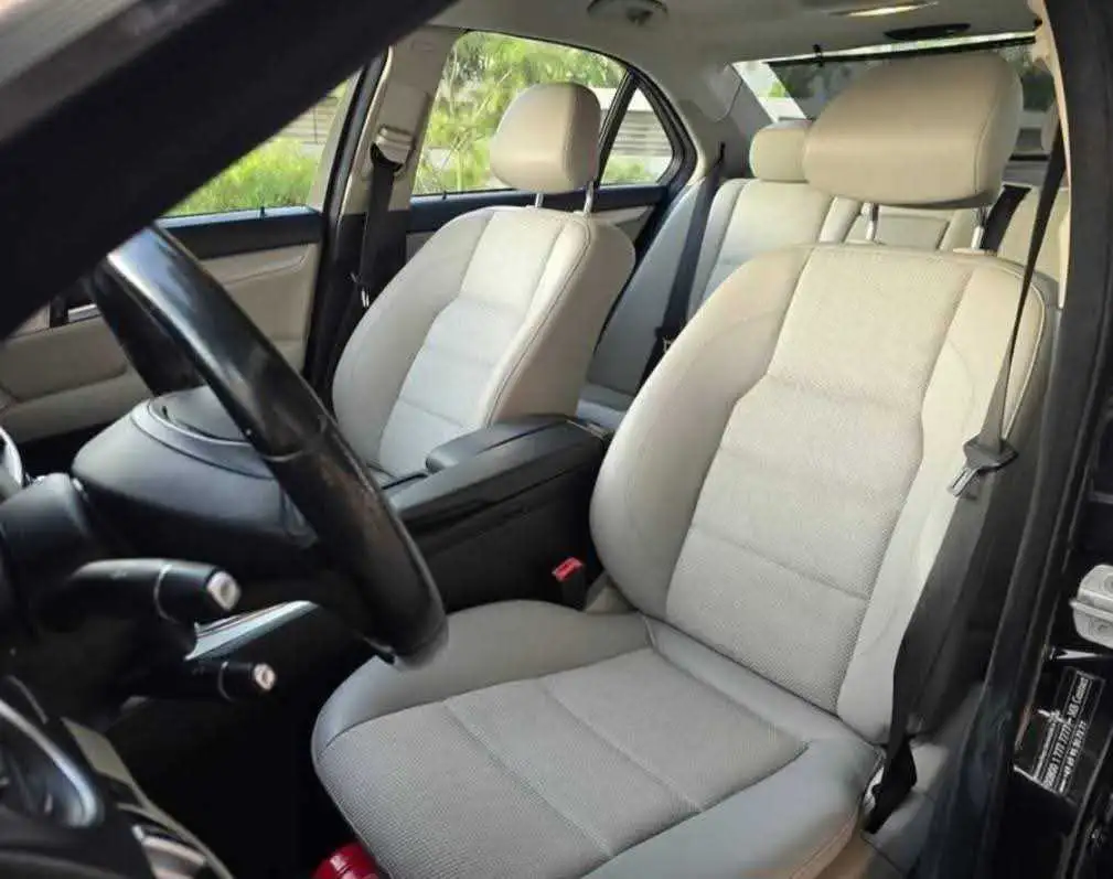 Mercedes-Benz C180 2013 Essence đ„
âïž on accepte l Ă©change des voitures