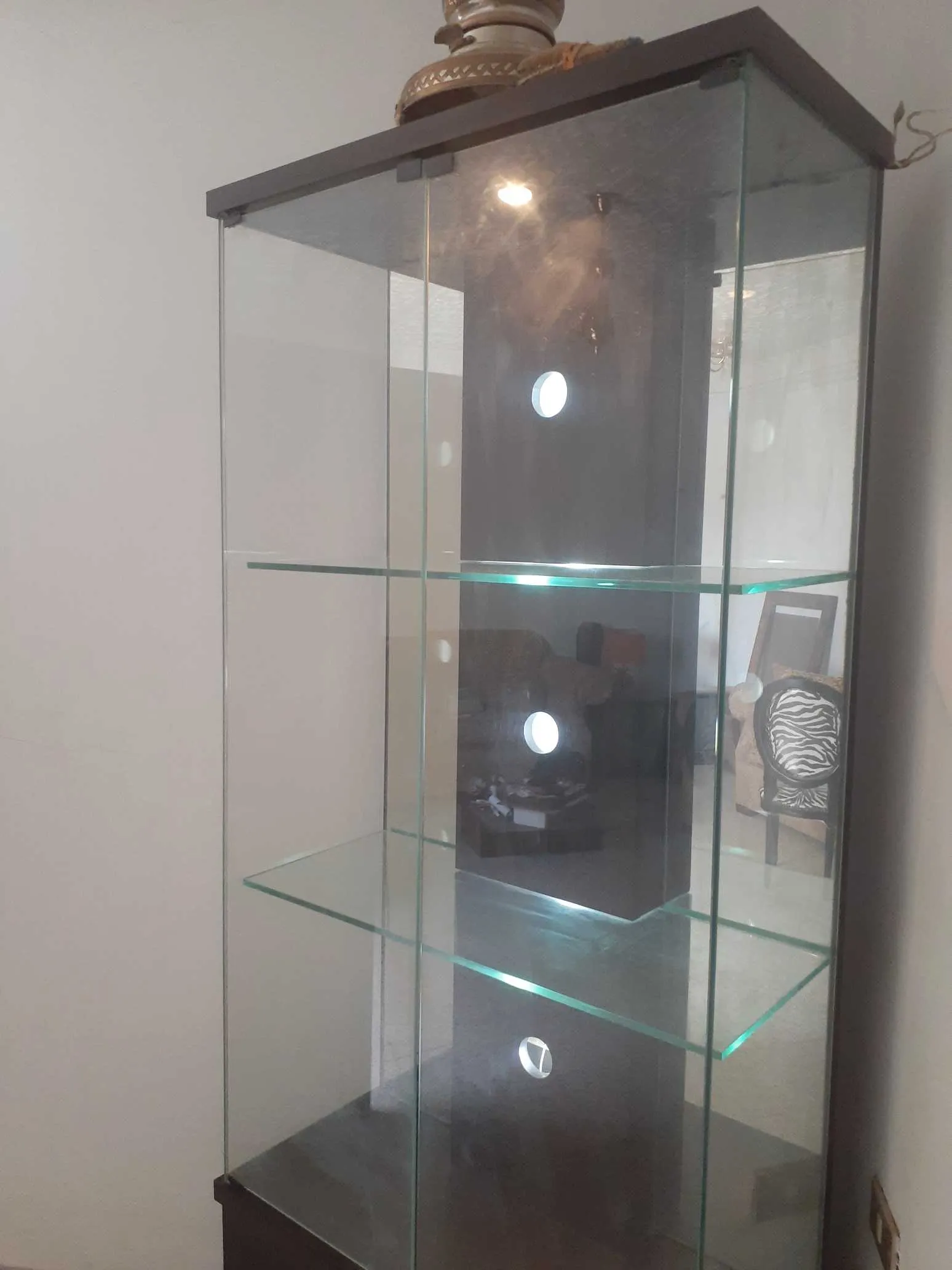 Chambre à coucher et Argentière en verre