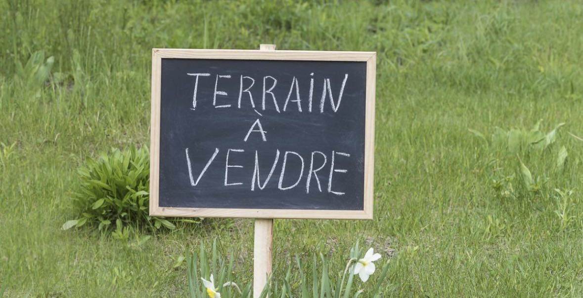 Terrain à vendre à Chotrana2