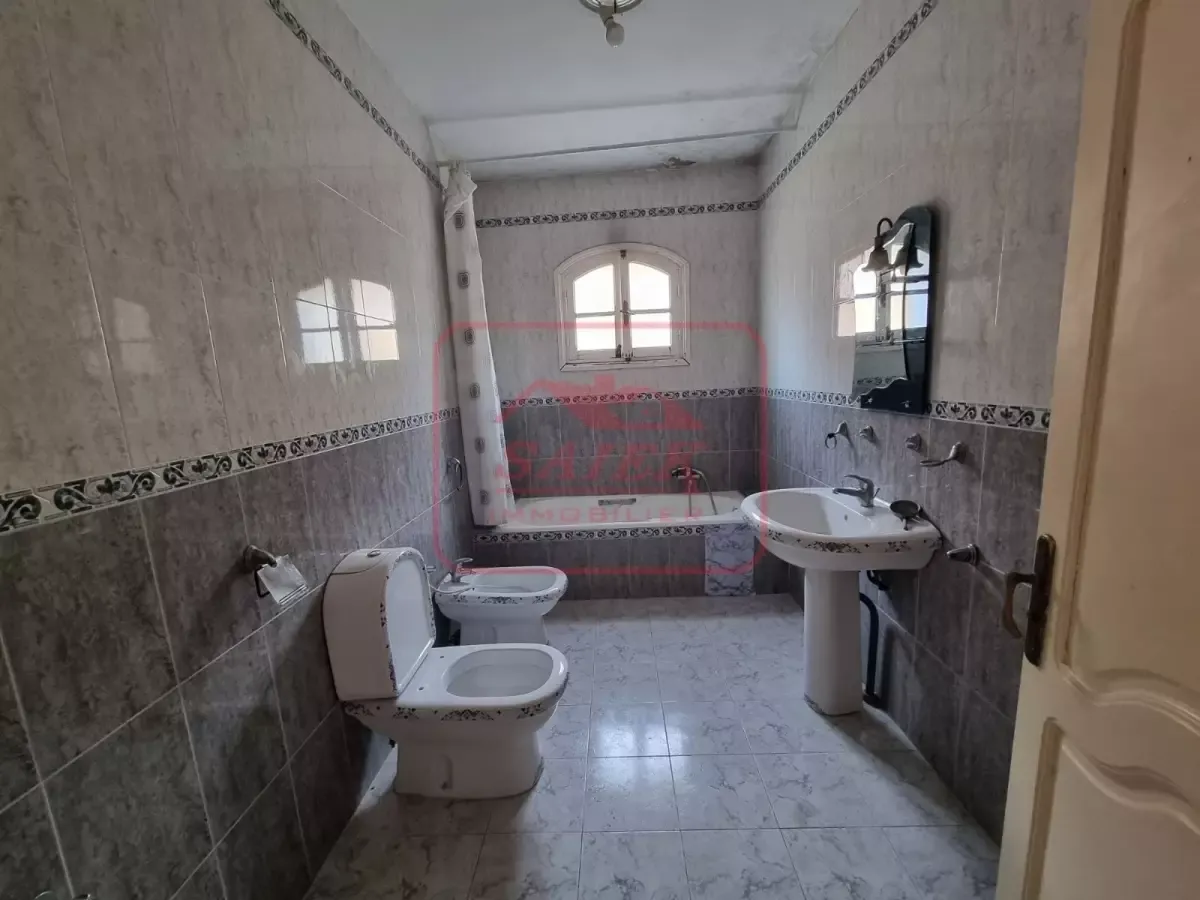 A louer étage de villa à cité EL Jala , Bizerte