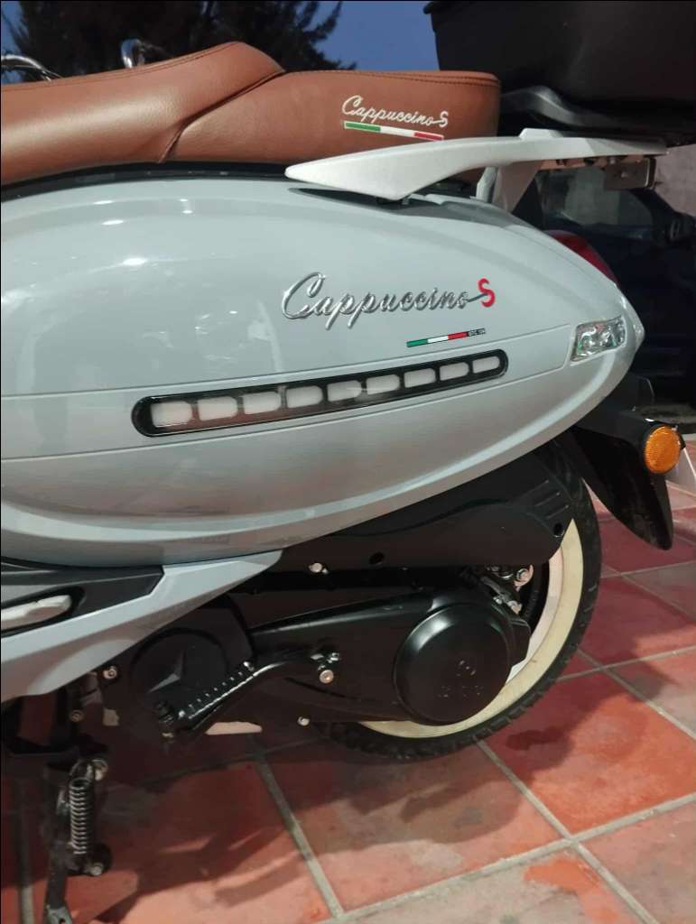 Cappuccino avec carte grise