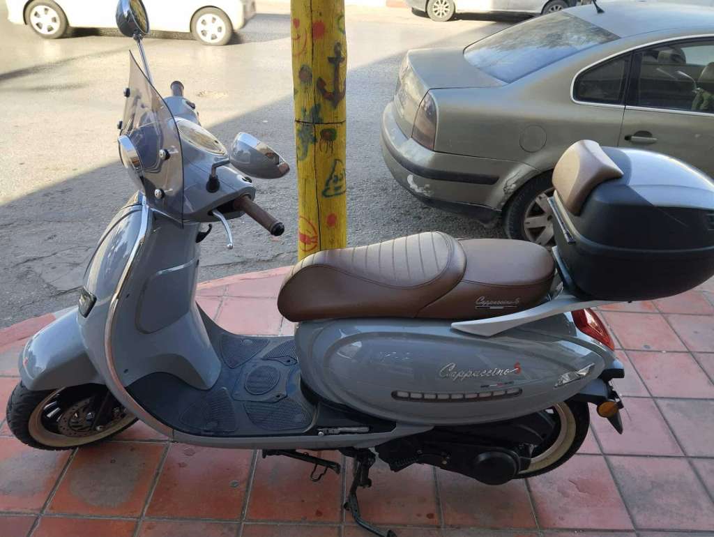 Cappuccino avec carte grise