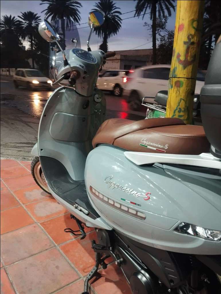 Cappuccino avec carte grise