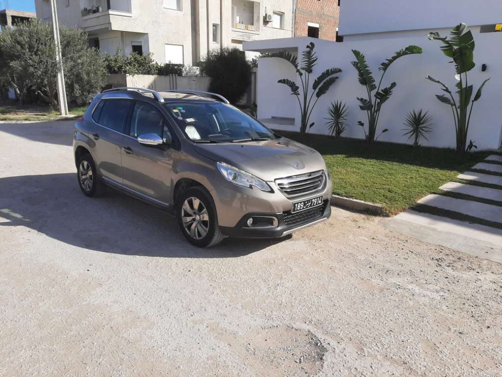 Peugeot 2008 allure ess avec toit panoramique