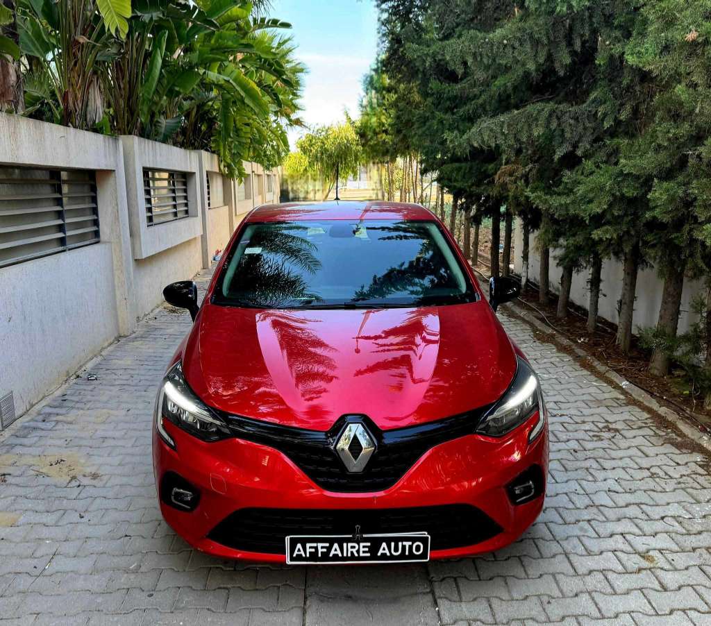🚘 Renault Clio 2023 essence 57.000km 🚘
 🔁 on accepte l échange des voitures
 