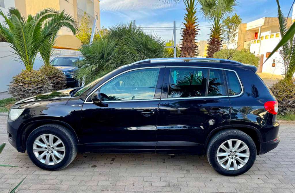 VOLKSWAGEN TIGUAN 4-MOTION