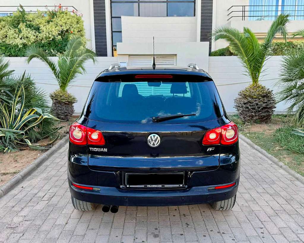 VOLKSWAGEN TIGUAN 4-MOTION