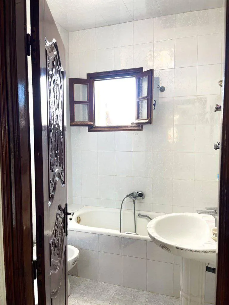 maison avec deux garages à kélibia