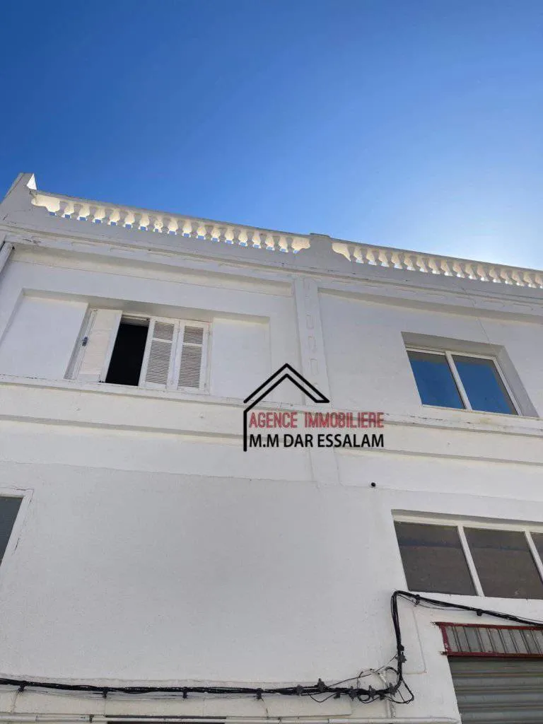 maison avec deux garages à kélibia