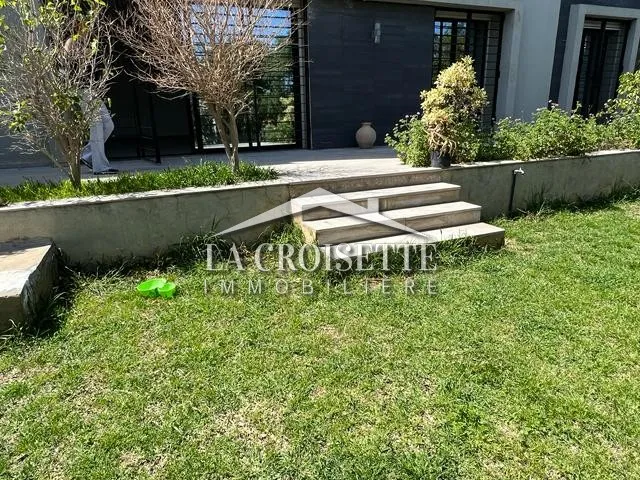 Appartement S+4 avec jardin à louer à La Marsa ZAL1758