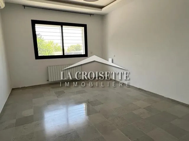 Appartement S+4 avec jardin à louer à La Marsa ZAL1758