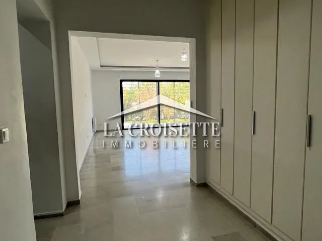Appartement S+4 avec jardin à louer à La Marsa ZAL1758