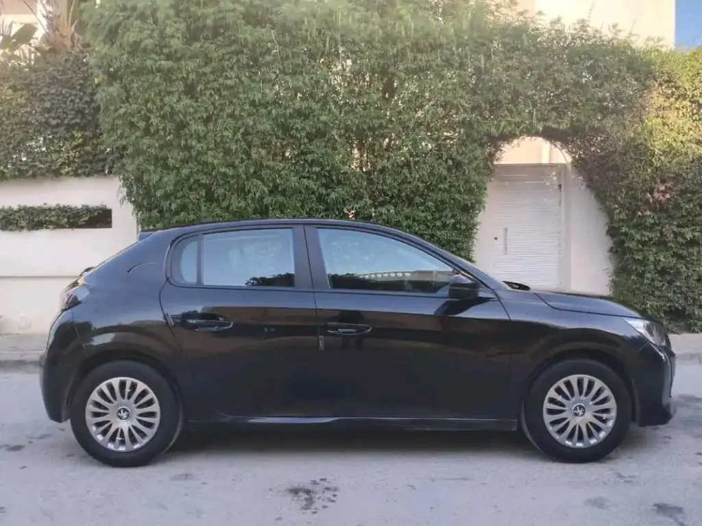 PEUGEOT 20i ACTIVE PACK PREMIÈRE MAIN 