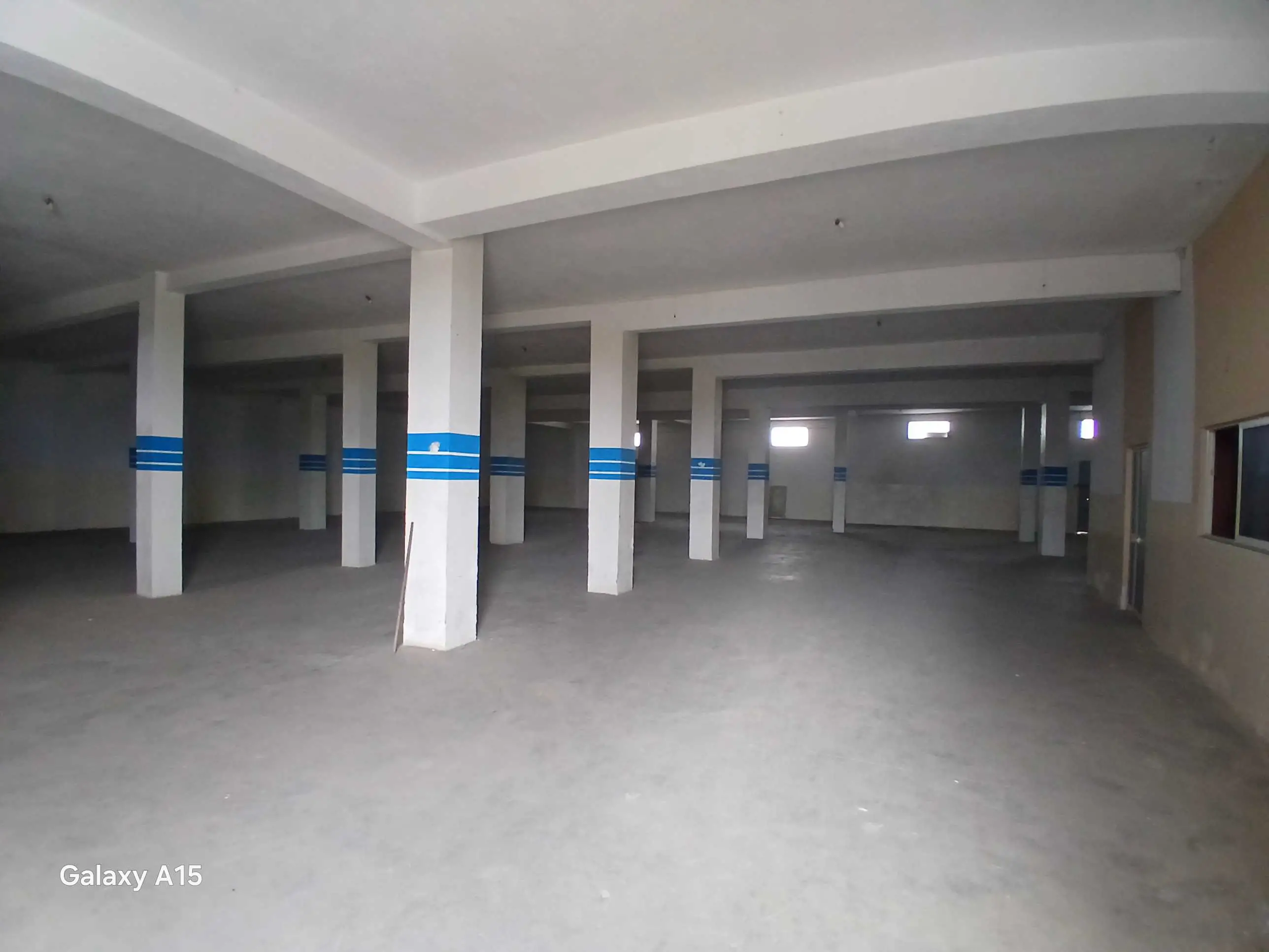 A louer local 1000 m² situé à zaouit sousse local idéal pour plusieurs activités 