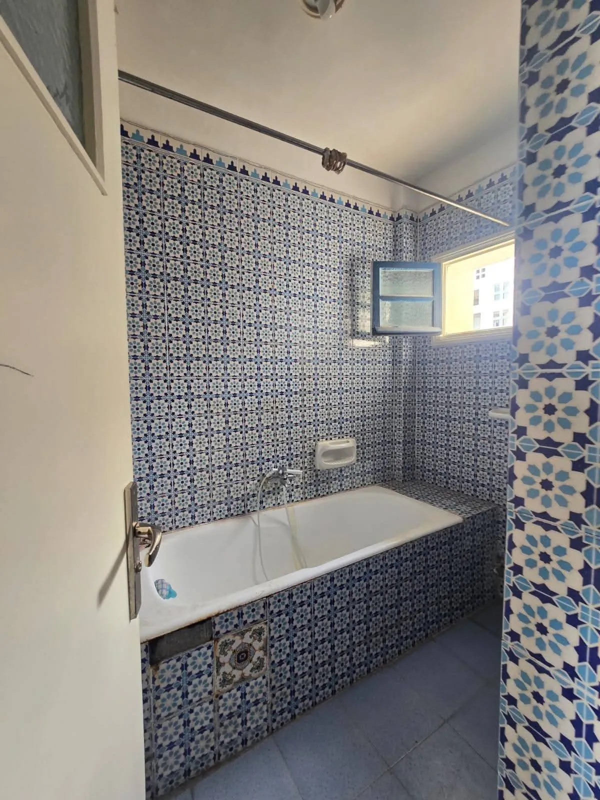 Appartement S+3 En Vente à Khezema Est