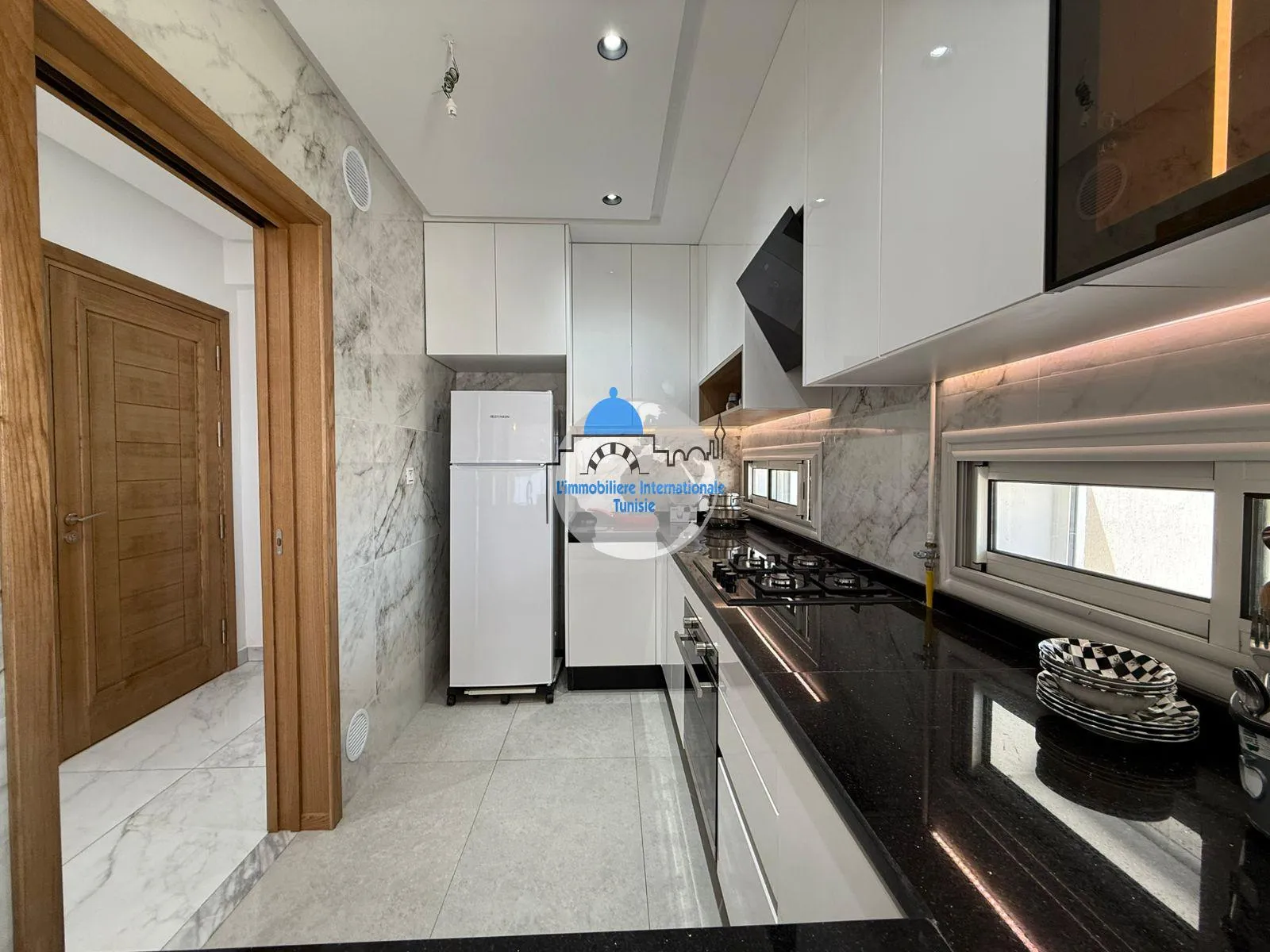 Location annuelle S+1 meublé avec place de parking à Sahloul 4