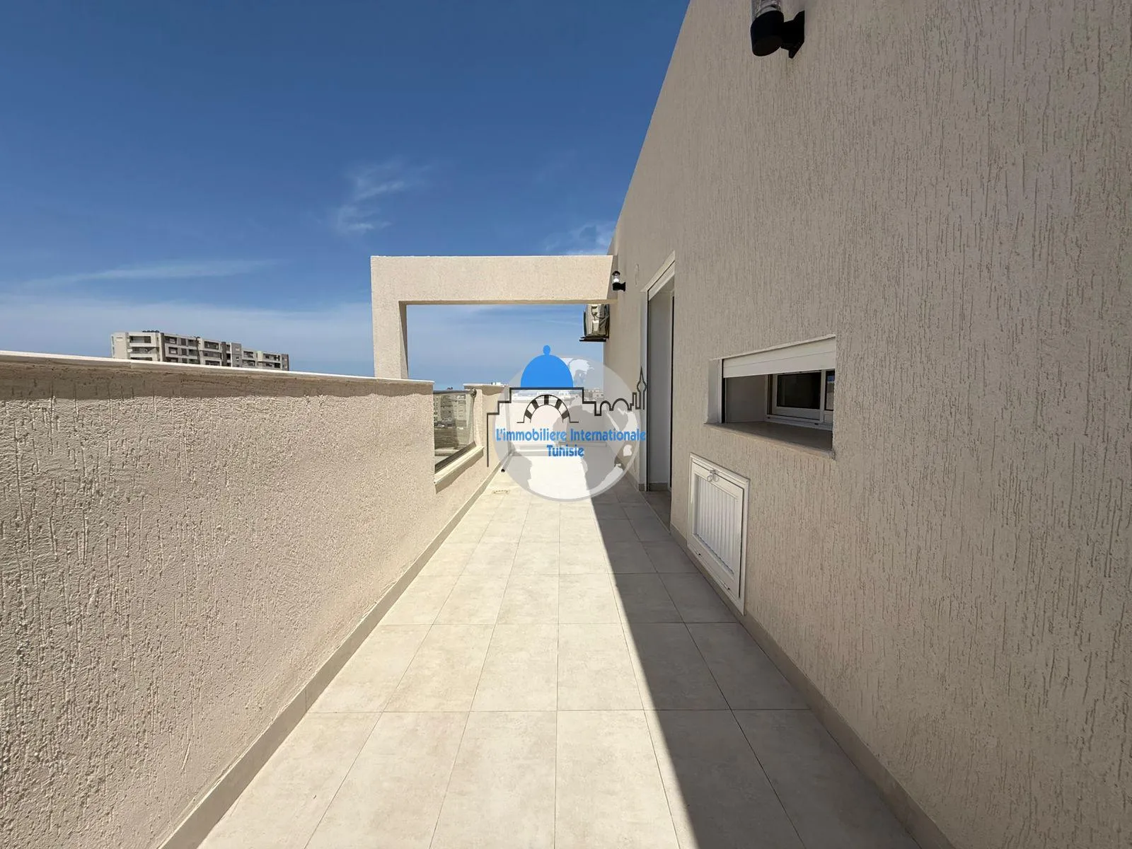 Location annuelle S+1 meublé avec place de parking à Sahloul 4