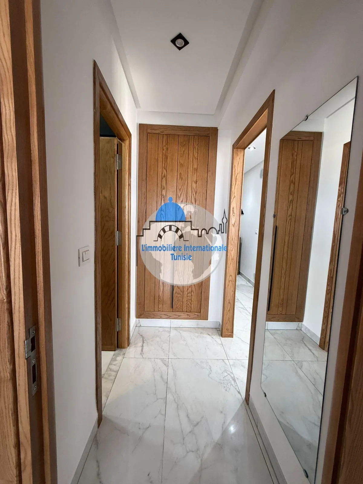 Location annuelle S+1 meublé avec place de parking à Sahloul 4