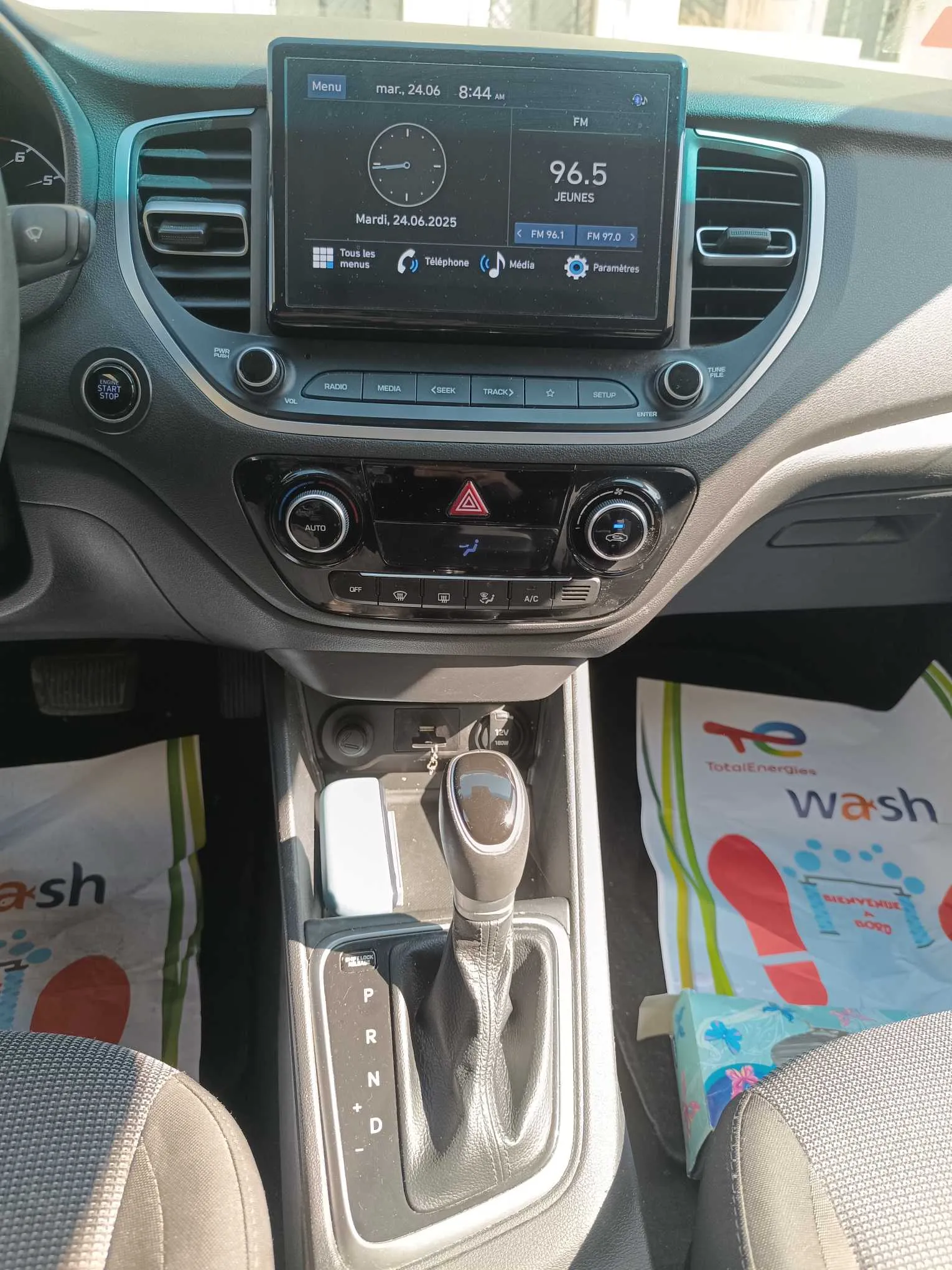 Accent presque neuve boîte automatique