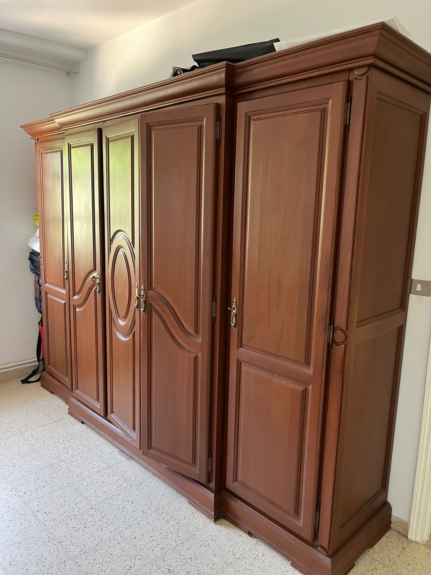 Lot de deux garde-robe