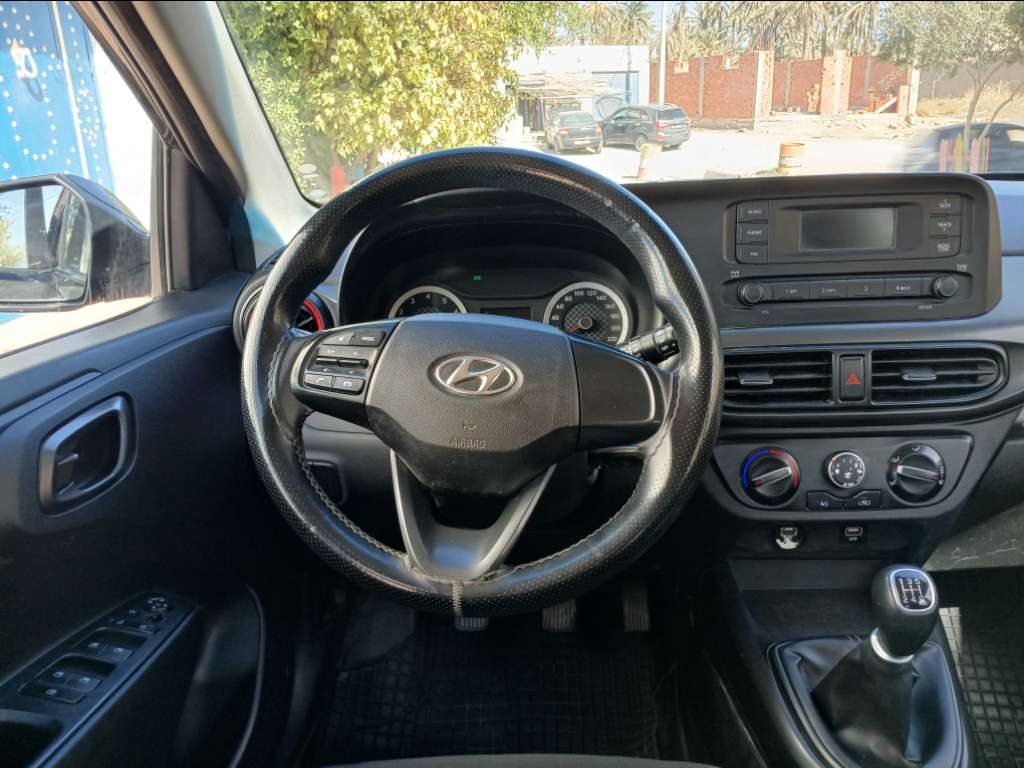 HYUNDAI GRANDE i10 ESSENCE Tel 40884251