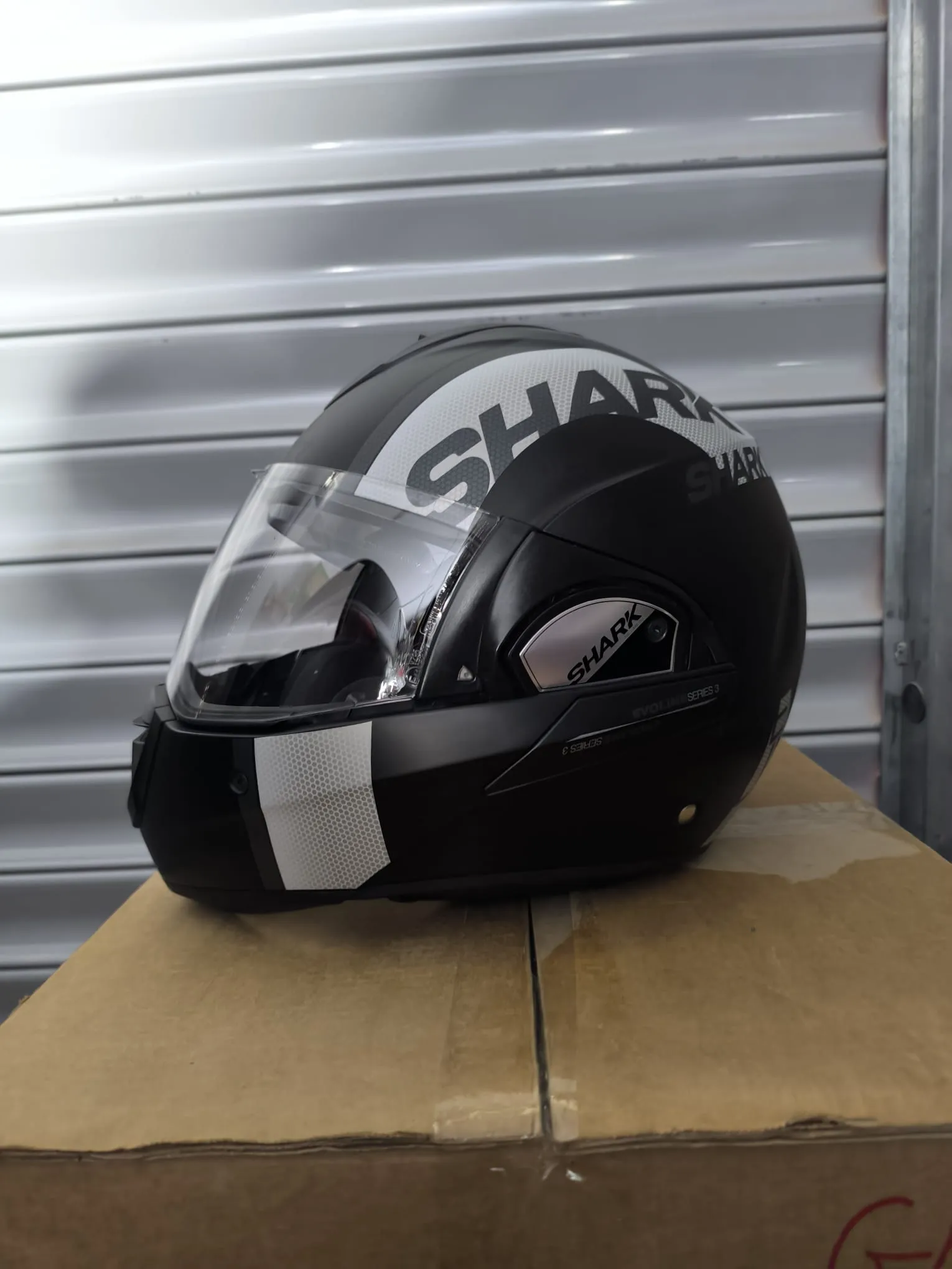 Casque moto modulable homologué Shark Evoline séries 3 état neuf taille L