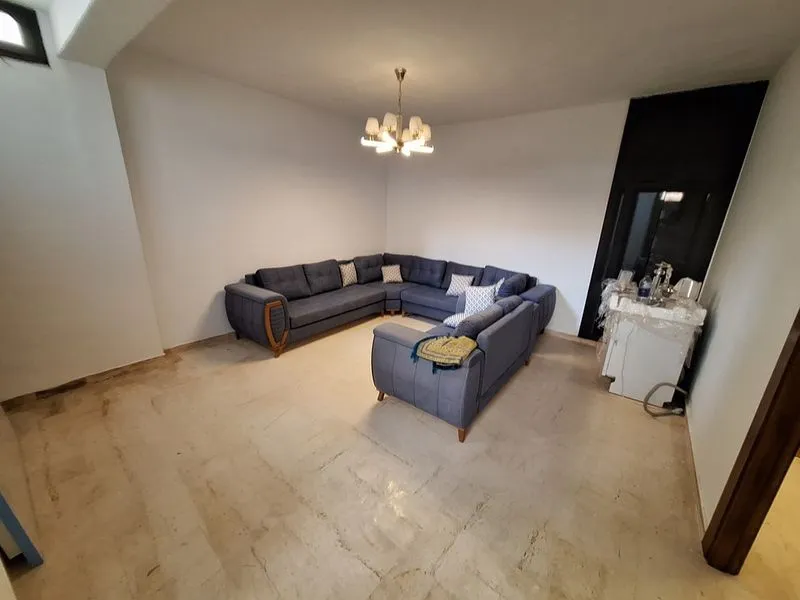 Triplex S+3 et S+1 à Cité El Ghazela
