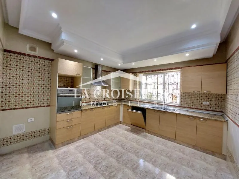 Appartement s3 avec jardin à Gammarth ZAL1805