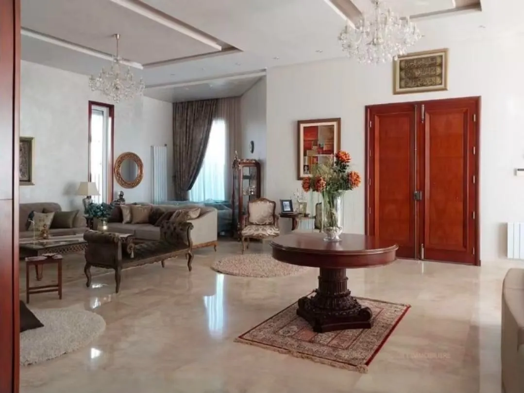 Villa  Prestigieuse à zone touristique Sousse