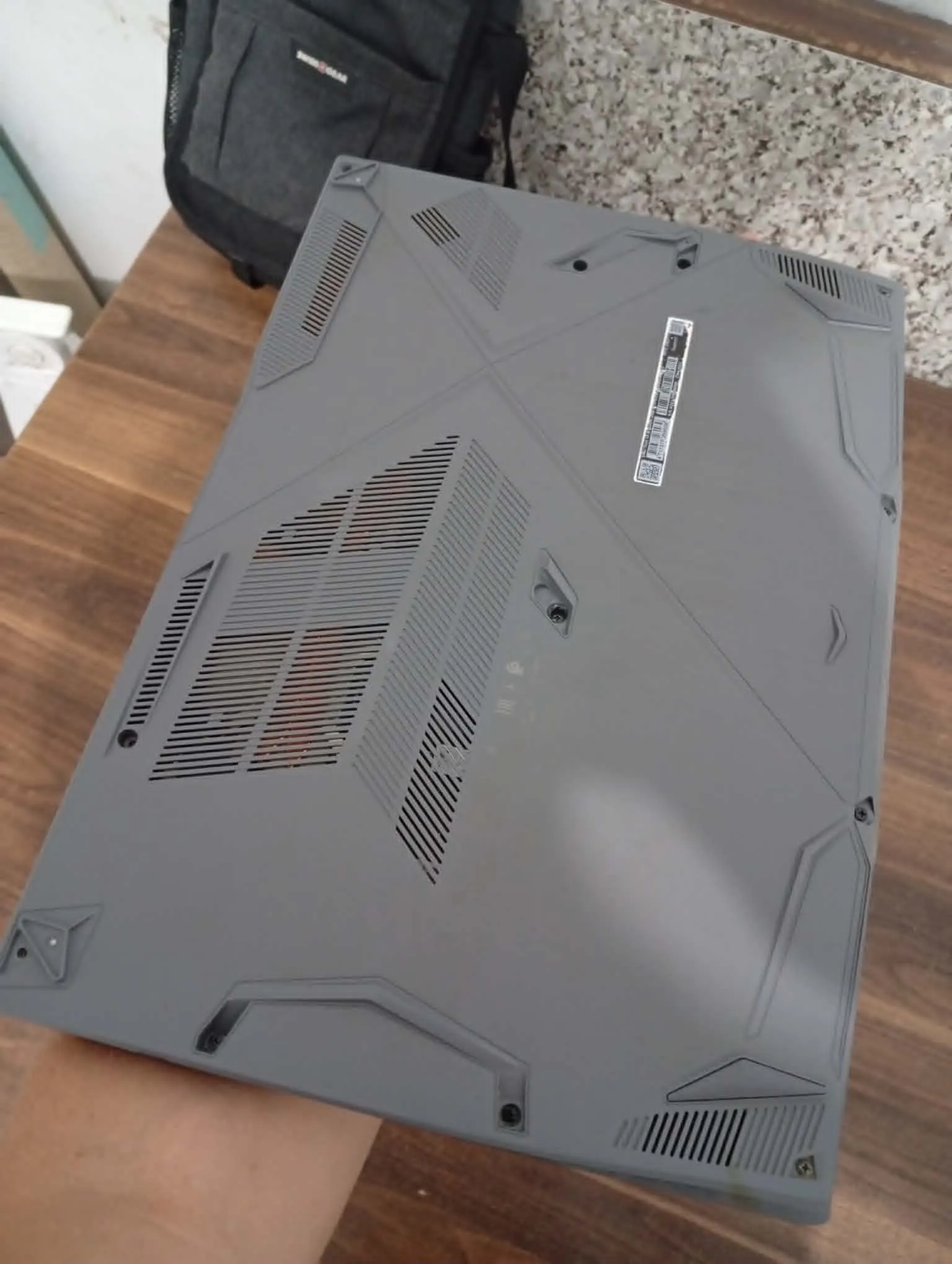 Msi Thin 15 B13UCX FHD  i5-13620H / RTX 2050- 4Go  / 16 Go / 512 SSD