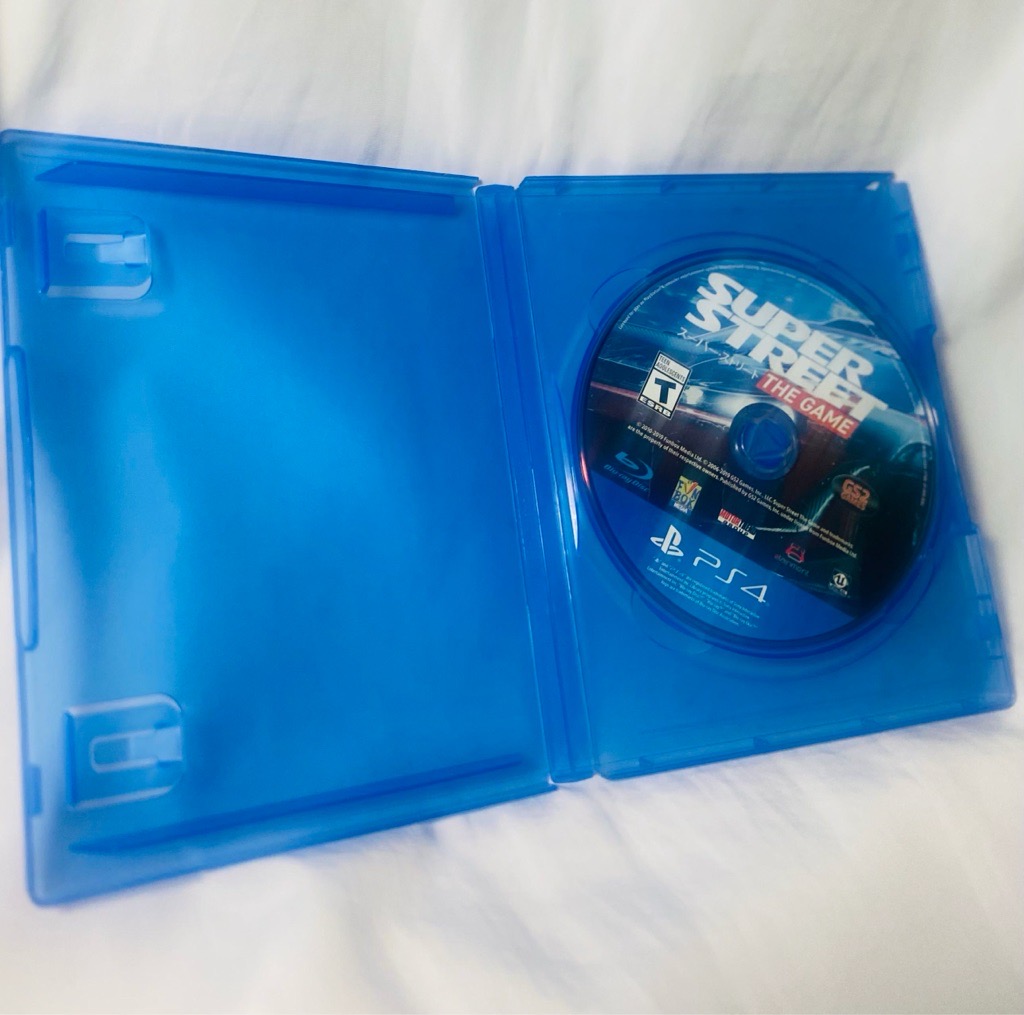 PS4 Super Street – Jeu en excellent état