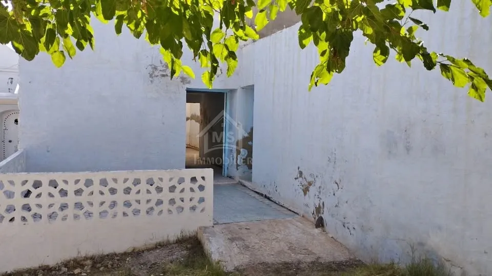 Une maison arabe avec garage à vendre à Hammamet 51355351
