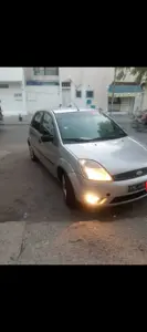 Tres belle ford fiesta tres propre toute option mta kssiba forsa vraiment ll kasseb 