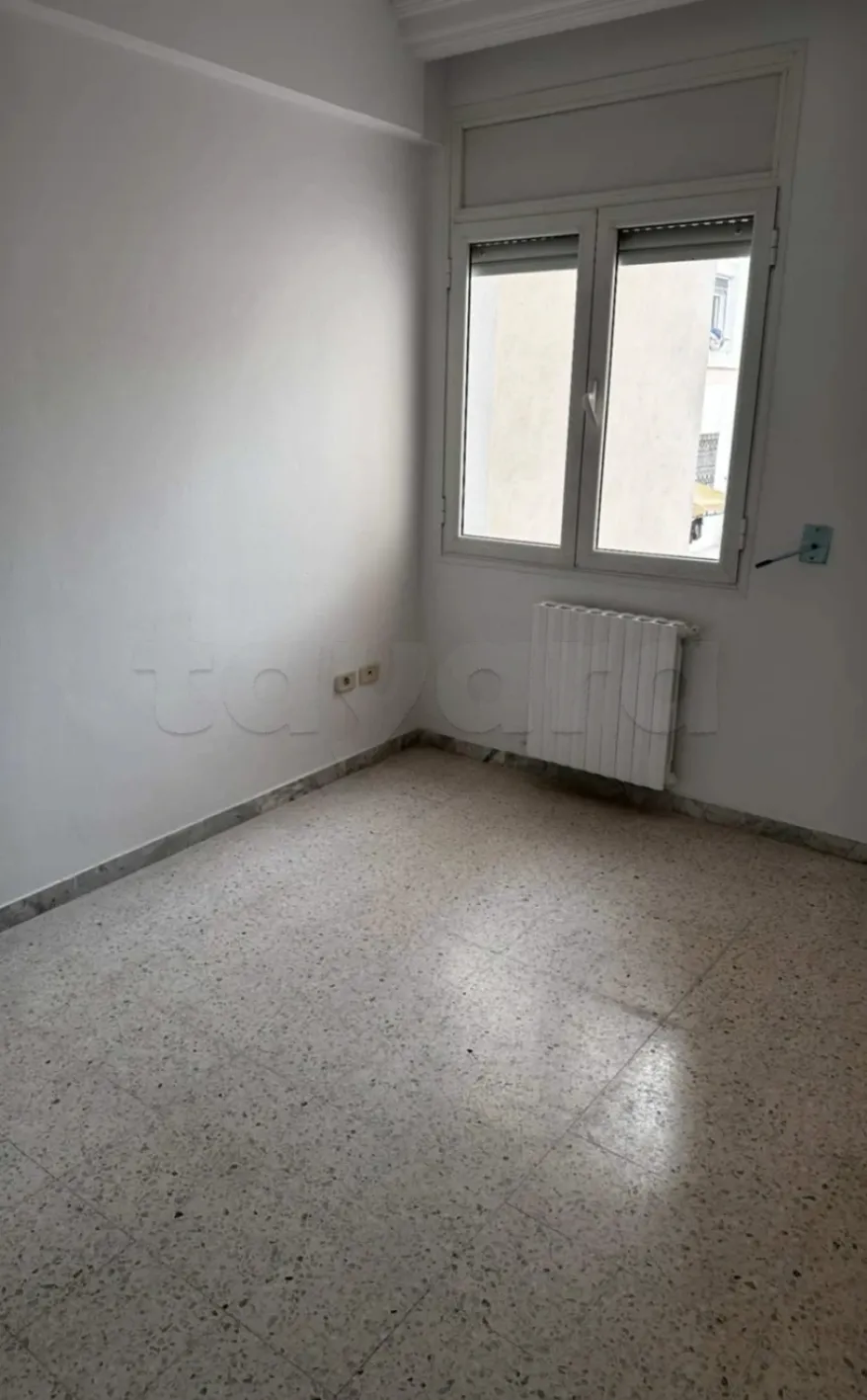 Location S2 vide à Jardin D'El Menzah 1