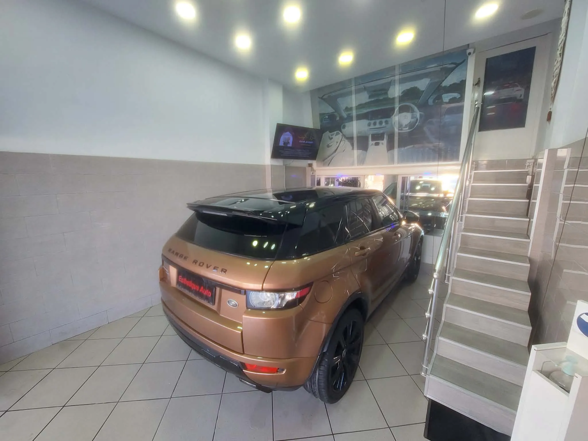 Land Rover Évoque 2.2L - Km 115 mille - Tel 98479647 