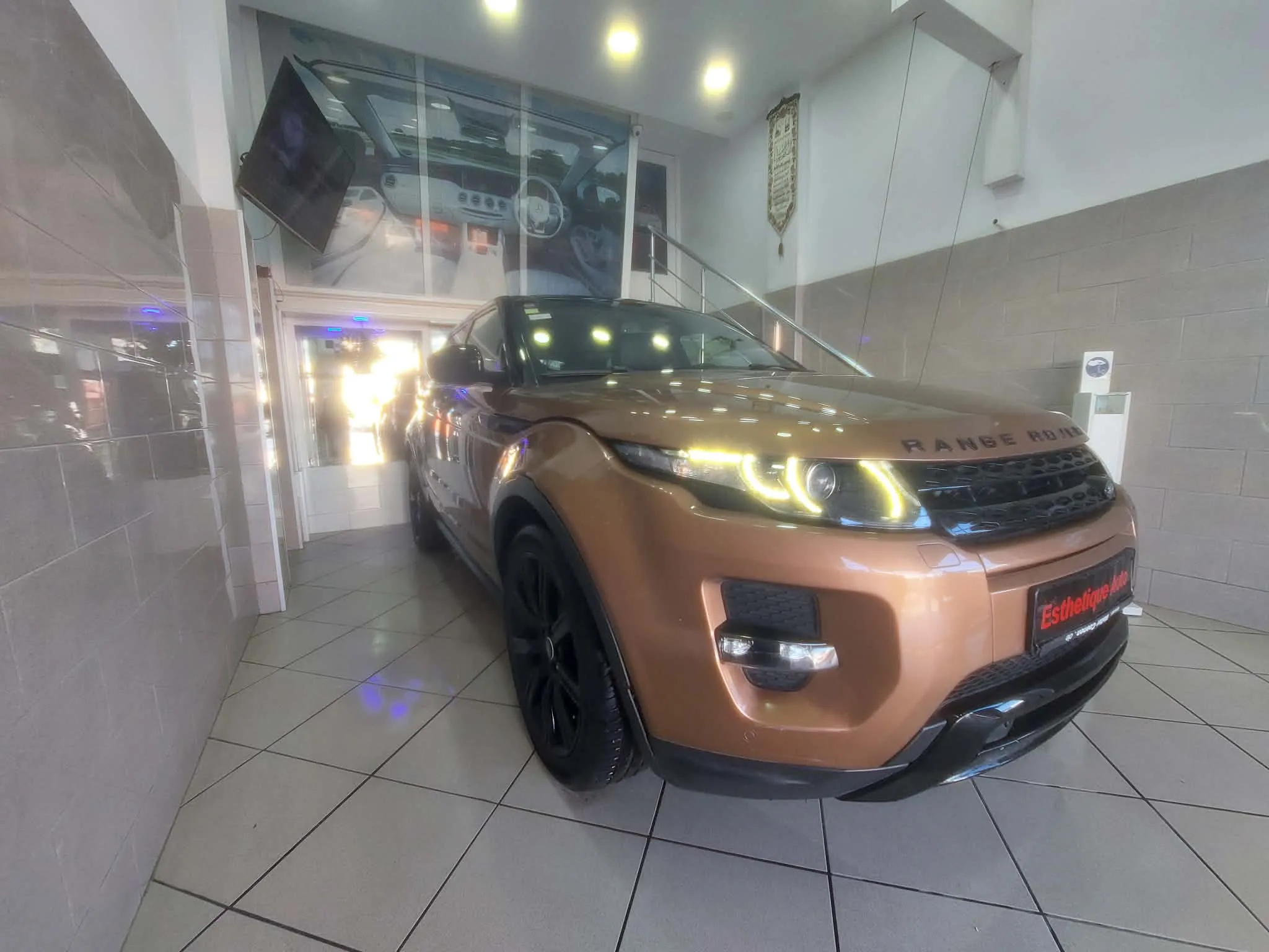 Land Rover Évoque 2.2L - Km 115 mille - Tel 98479647 