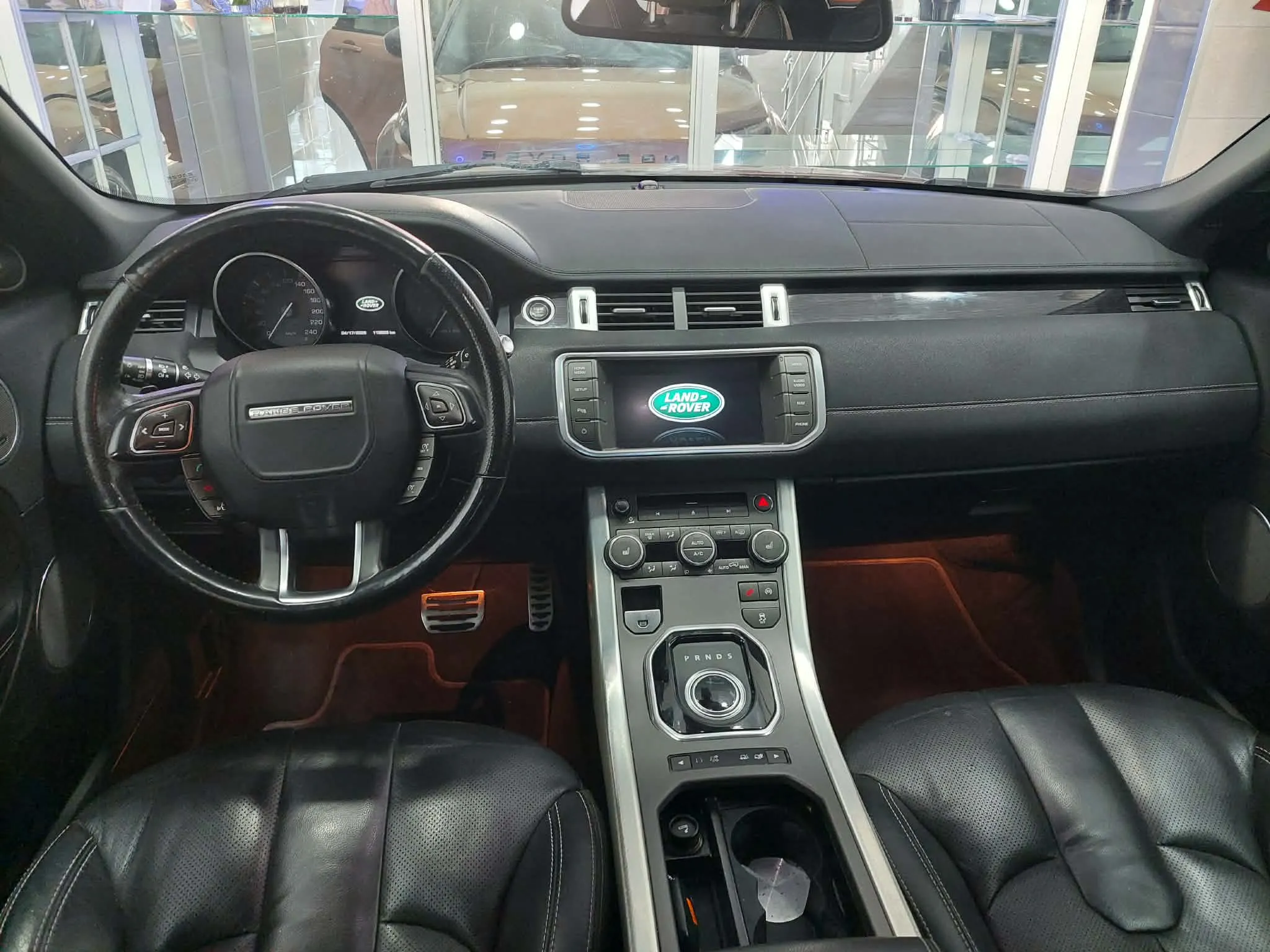 Land Rover Évoque 2.2L - Km 115 mille - Tel 98479647 