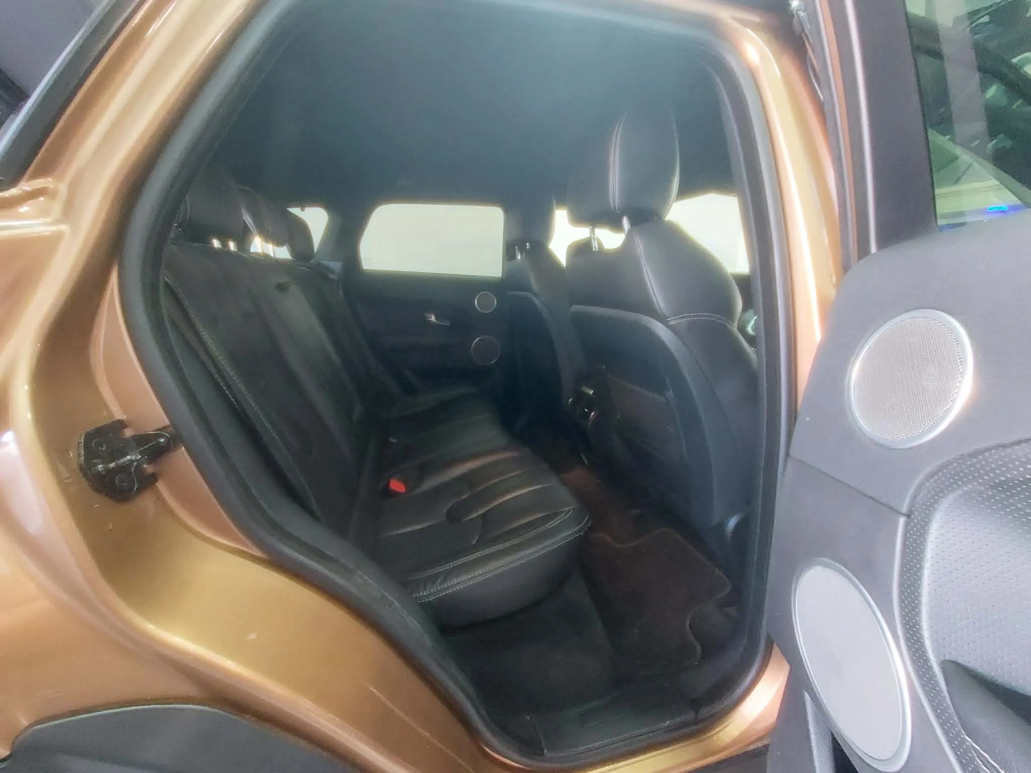 Land Rover Évoque 2.2L - Km 115 mille - Tel 98479647 