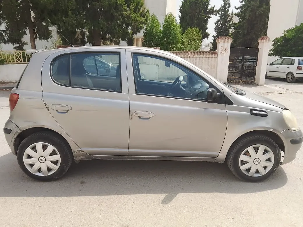 Toyota Yaris model 2005