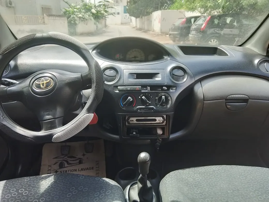 Toyota Yaris model 2005