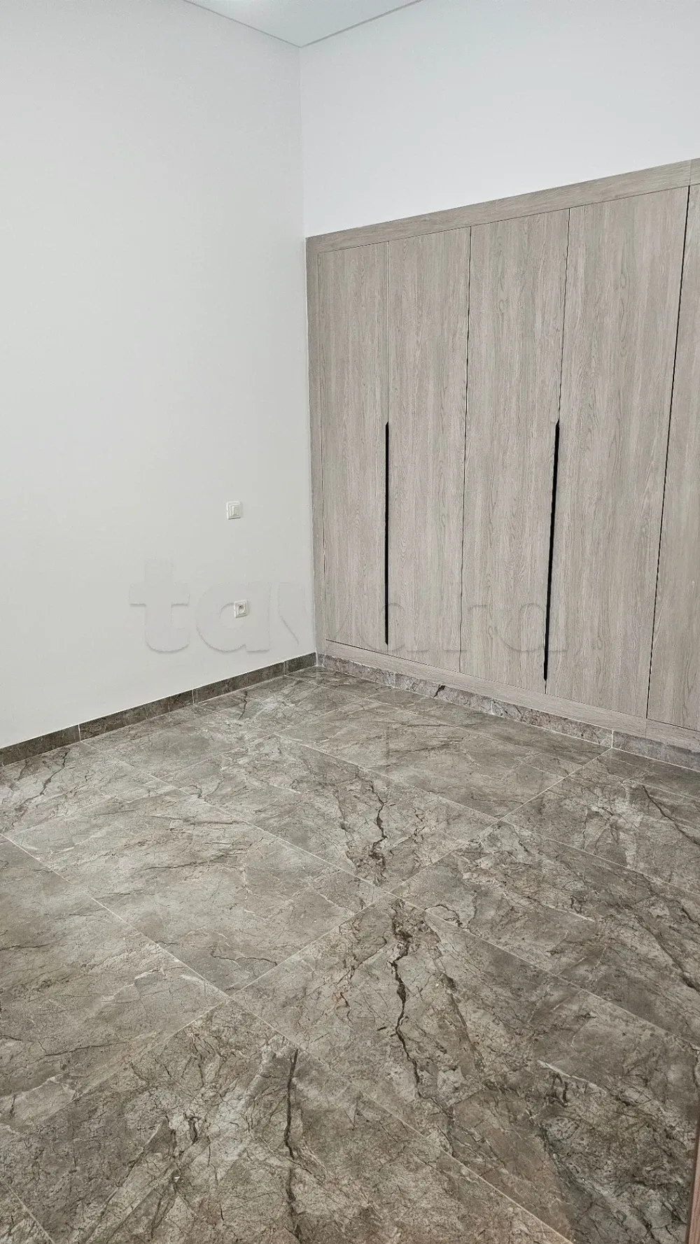 un appartement s+1 haut standing au rdc a louer a jinen ennacer derriére clinique
