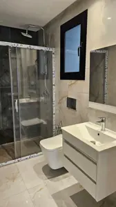un appartement s+1 haut standing au rdc a louer a jinen ennacer derriére clinique