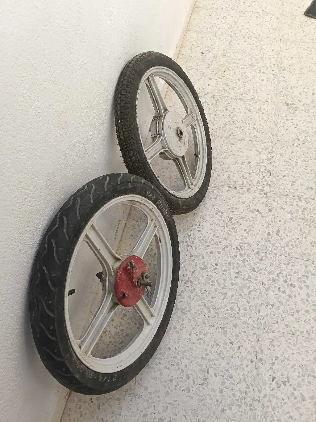 Deux roues Piaggio importé 